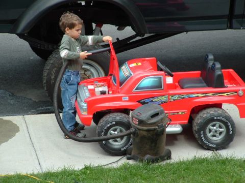 1979 Ford Bronco - my sun working on his truck lollll