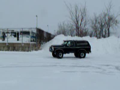 1979 Ford Bronco - yes its me having fun whit my sun and my wife was filming
