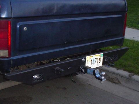 1981 Ford Bronco - angle