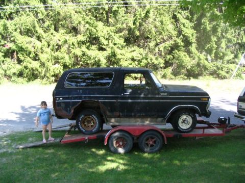 1984 Ford Bronco photo