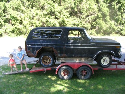 1984 Ford Bronco photo