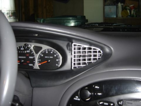 1999 Ford Taurus - Painted drivers vents