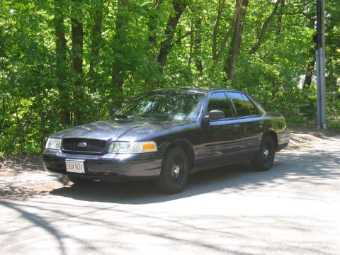 2000 Ford Crown Victoria photo
