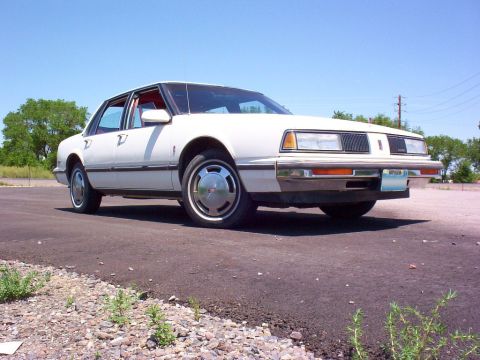 1995 Mercury Sable - Low front angle.