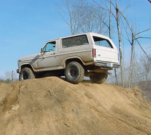 1982 Ford Bronco - First little hill we climbed ... gotta start somewhere !