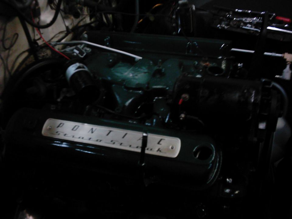 Pontiac Strato Streak engine detail