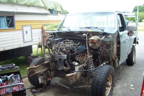 1985 Ford F-150 - Dismantling the old truck...