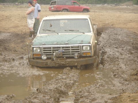 1985 Ford F-150 - yet another shot of my sunken truck...