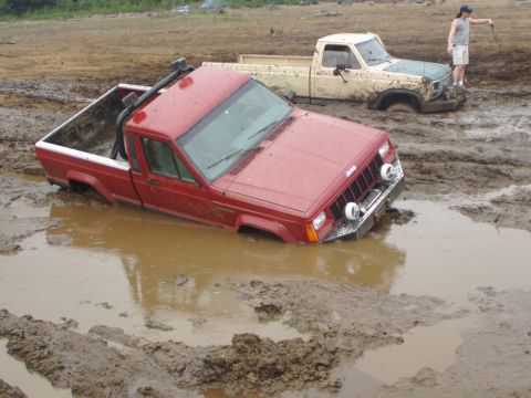 1985 Ford F-150 - The jeep is sinking...