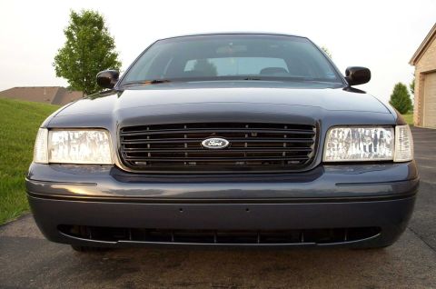 1998 Ford Crown Victoria - This grille came standard on 1999 Police Interceptors.