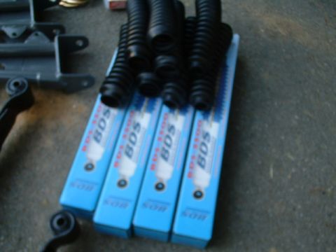 1991 Ford Bronco - The other 4 shocks and boots needed with the dual steering stabilizer.