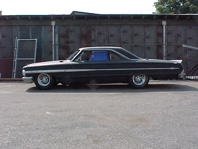Erik's bad Nascar Galaxie

http://mysite.verizon.net/res7d2wl/my64galaxie/