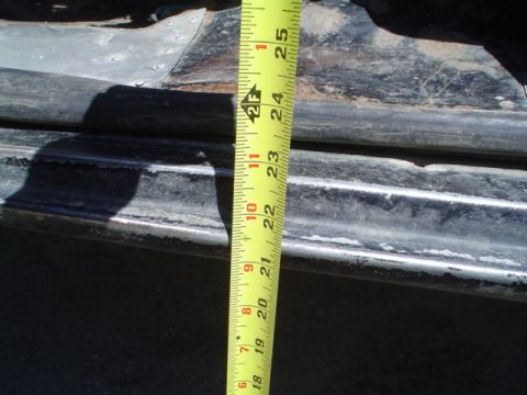 1981 Ford Bronco - Height to bottom of rocker panel 36's 0" lift