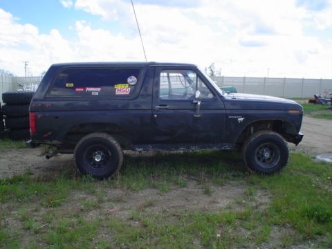 1981 Ford Bronco - little tires