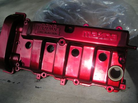 1994 Ford Probe - Red Mazda valve cover with DOHC 16-valve and full injection markings.