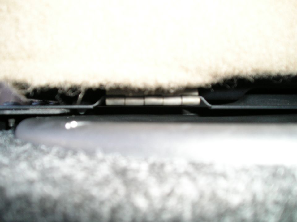 had to shorten 2 seat mounting bolts to make sure the sub dosent stab itself