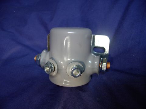 1986 Ford Bronco - Got this at a heavy truck parts place. 85 amp continuous duty, 12 volt, insulated, plasticized (rubber like coating), one circuit off-on. T…