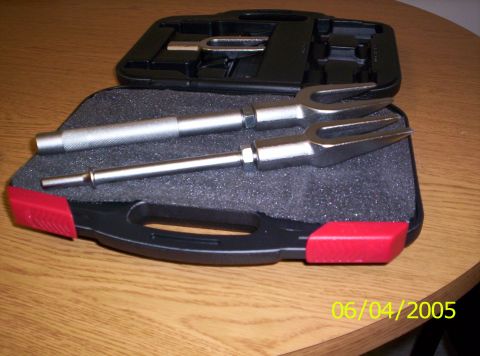 1994 Ford Probe - A tie rod end removal tool set is shown in its case.