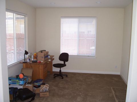 1998 Ford Ranger - smaller side room off entryway
