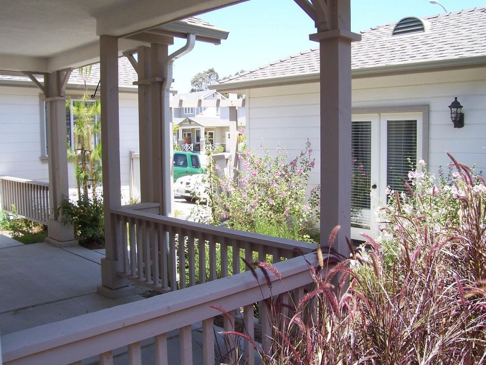 front area, taken from gate at end of side yard in previous picture
