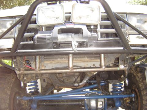 1991 Ford Bronco - Added a winch brace to make sure the bumper is plenty strong.