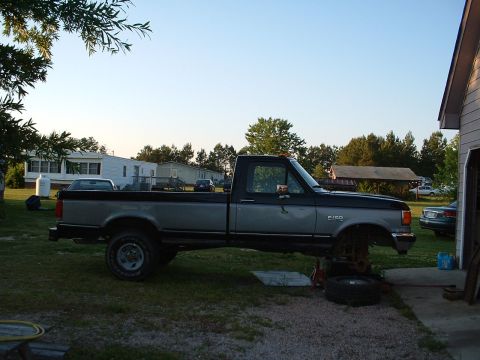 1987 Ford F-150 - Can you guess what's going on?