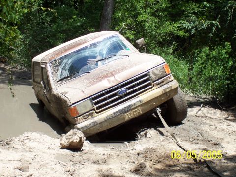 1987 Ford Bronco - yup, its stuck alright