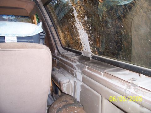 1987 Ford Bronco - Should have put ALL those bolts back in