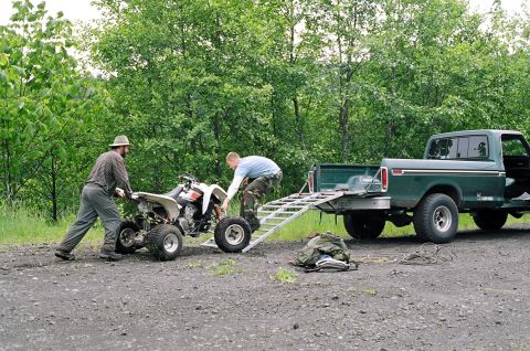 1977 Ford F-150 - Loading up for ride home.