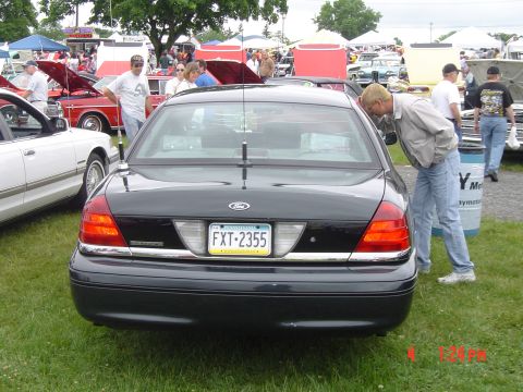 1999 Ford Crown Victoria photo