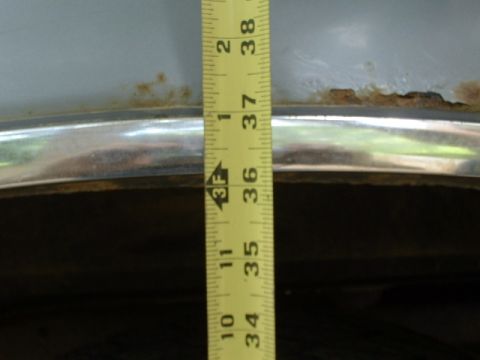 1991 Ford Bronco - Another shot of the rear wheelwell measurements