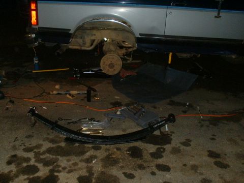 1991 Ford Bronco - Here's the new BDS leafspring pack getting ready to get installed