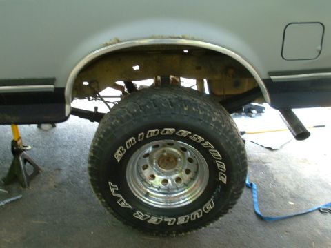 1991 Ford Bronco - Another shot of the wheel after everything was installed