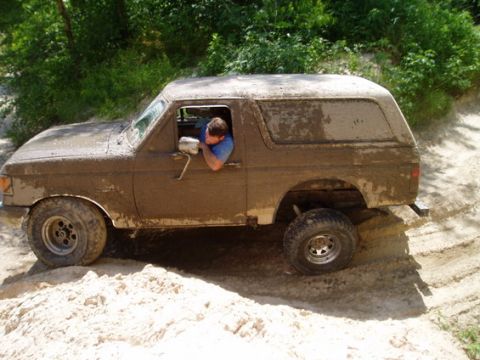 1987 Ford Bronco - flexin out the spare
