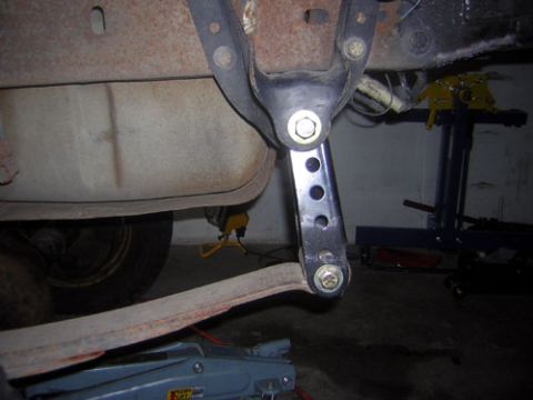 1995 Ford Bronco - shackle angle without any weight on it