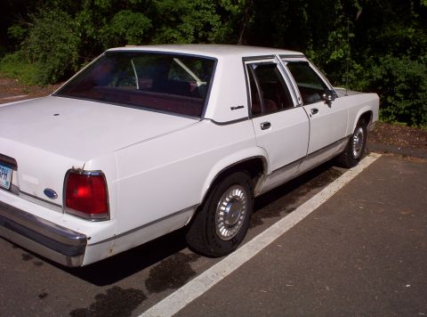 1991 Ford LTD Crown Victoria photo
