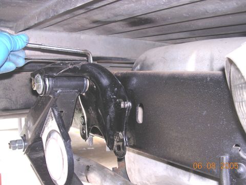 1994 Ford Bronco - this is why? Not a crows foot, or anything else i had would ork. im sure there is some tool out there I could hav bought, but had an extra…