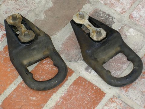 1988 Ford Bronco - Factory tow hooks off of a 97 F-150.