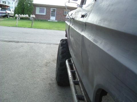 1979 Ford Bronco - dent