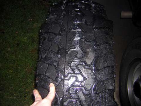 1995 Ford Bronco - nice deep tread, great tread pattern as well, check out the siping...
