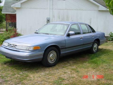 1995 Ford Crown Victoria - Driver side.