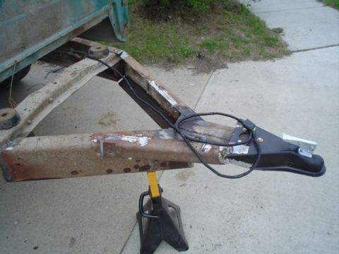 1981 Ford Bronco - got the wiring done, and the 1/4" side supports, well one is not going anywhere, but its not finished