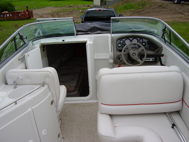 1997 Crownline 266 CCR