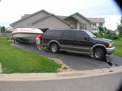 2000 Ford Excursion - Kirk bought a [url=http://www.supermotors.org/boats/registry/detail.php?id=8905]new boat . His F150 doesn't have a tow package on it yet so…