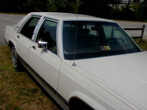 1990 Mercury Grand Marquis photo