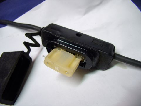 1986 Ford Bronco - Here's a better shot of the fuseholder and it's cover (with that 80 amp MaxiFuse).