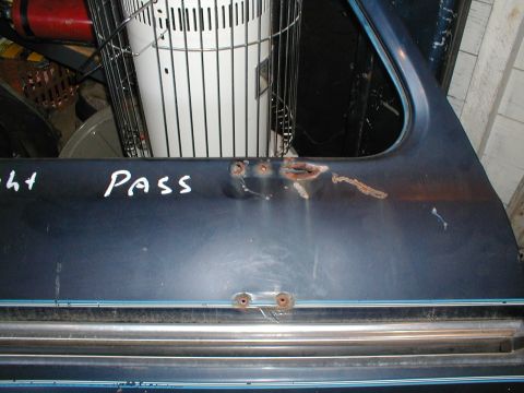 1979 Ford Bronco - A blue door panel shows rust damage and handwritten text indicating 'Right Pass'.