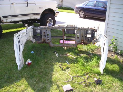 1990 Ford Bronco - about 2 hours later (the frame bolts were conveniently left for me...rusted together.)