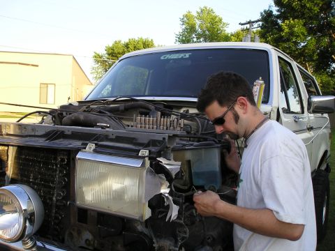 1990 Ford Bronco - disconnecting the washer pump