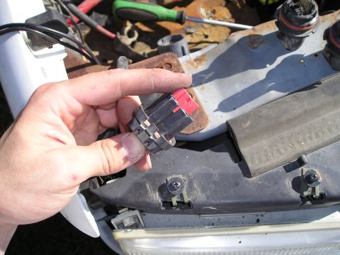 1990 Ford Bronco - replace clip